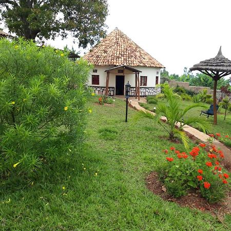 Nena House Rusatira Exterior foto